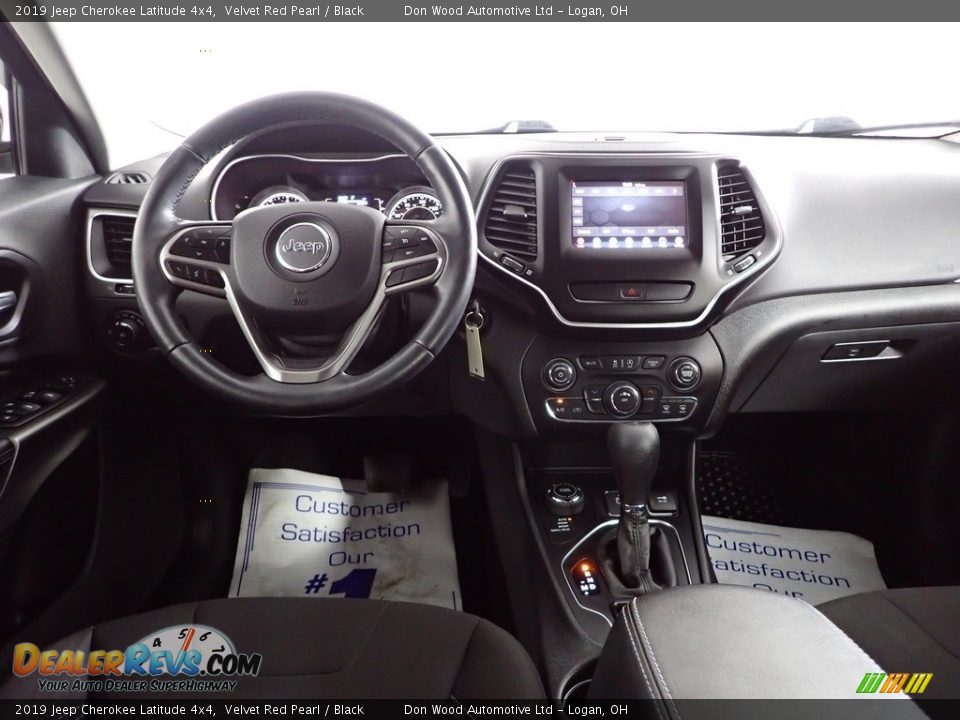 2019 Jeep Cherokee Latitude 4x4 Velvet Red Pearl / Black Photo #24