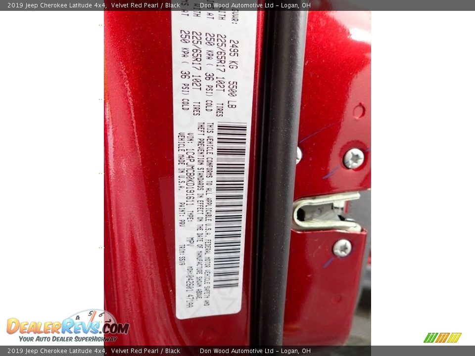 2019 Jeep Cherokee Latitude 4x4 Velvet Red Pearl / Black Photo #31