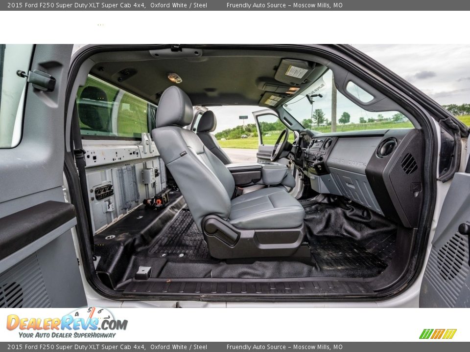 2015 Ford F250 Super Duty XLT Super Cab 4x4 Oxford White / Steel Photo #26