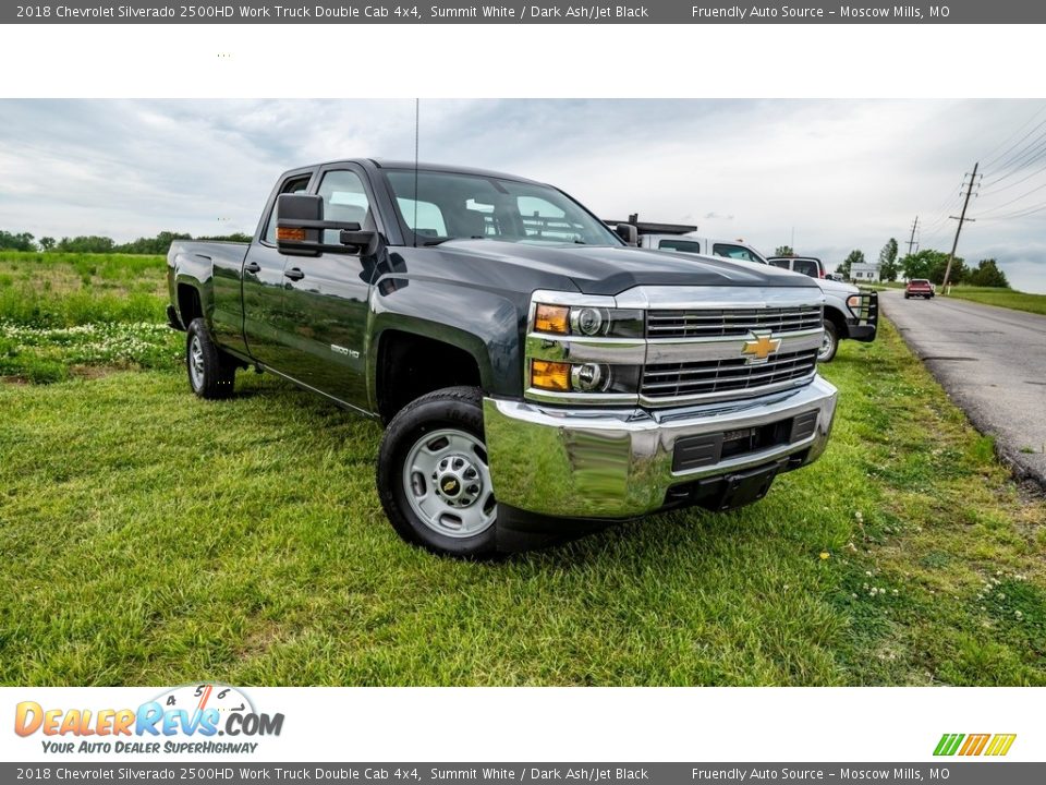 Front 3/4 View of 2018 Chevrolet Silverado 2500HD Work Truck Double Cab 4x4 Photo #1