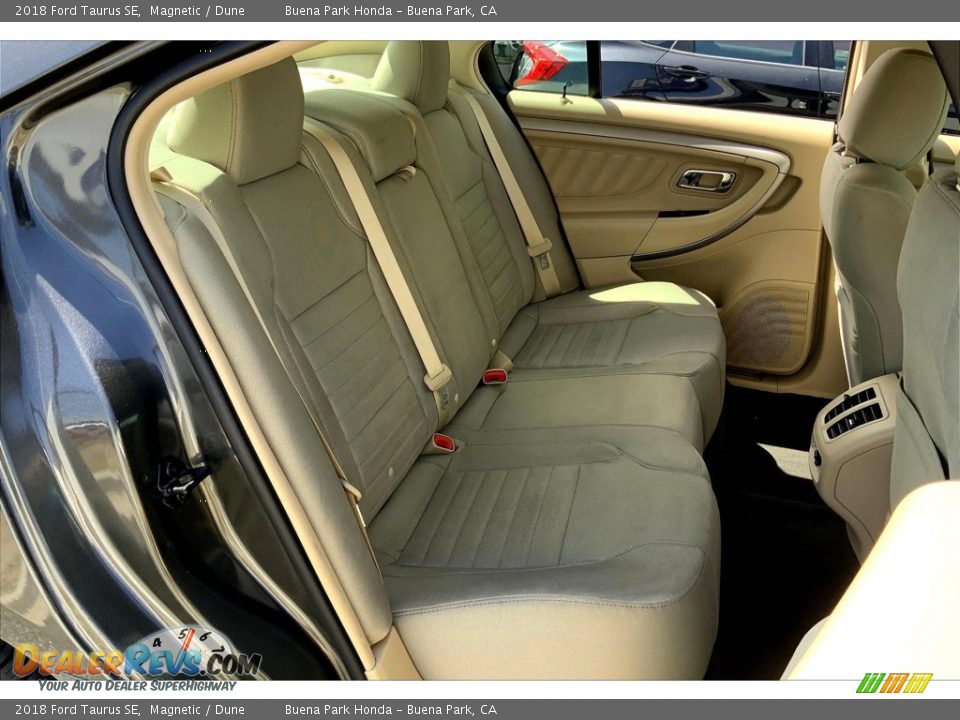 Rear Seat of 2018 Ford Taurus SE Photo #26