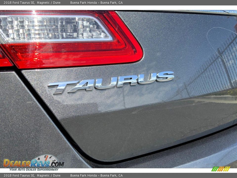 2018 Ford Taurus SE Logo Photo #30