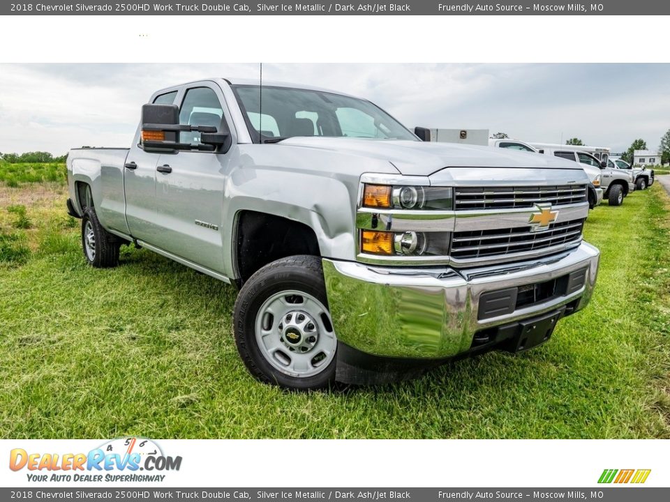 Front 3/4 View of 2018 Chevrolet Silverado 2500HD Work Truck Double Cab Photo #1