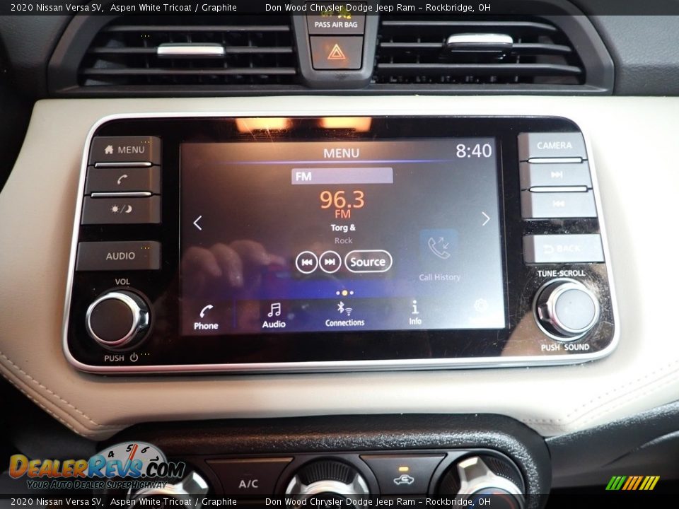 2020 Nissan Versa SV Aspen White Tricoat / Graphite Photo #2