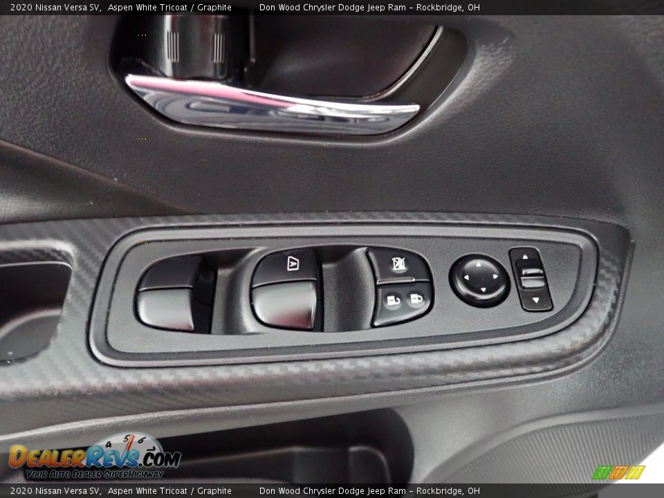 2020 Nissan Versa SV Aspen White Tricoat / Graphite Photo #12