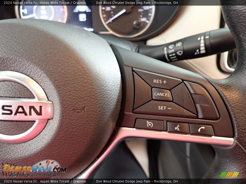 2020 Nissan Versa SV Aspen White Tricoat / Graphite Photo #15