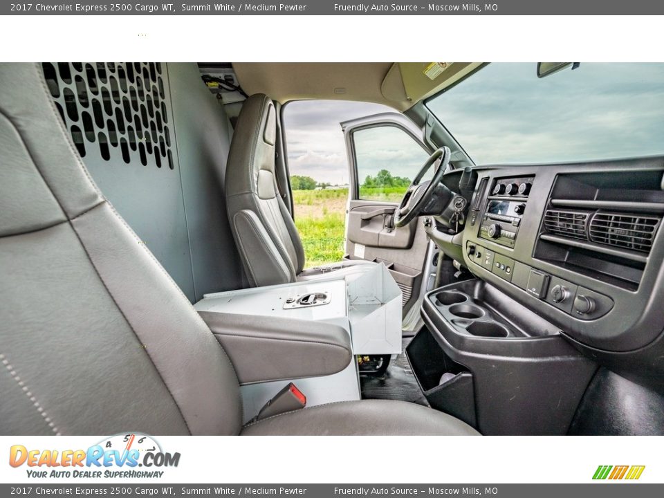 2017 Chevrolet Express 2500 Cargo WT Summit White / Medium Pewter Photo #24