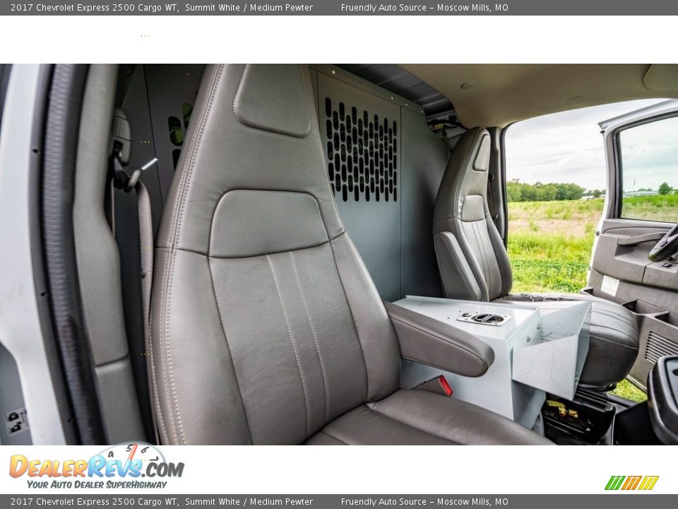 2017 Chevrolet Express 2500 Cargo WT Summit White / Medium Pewter Photo #25