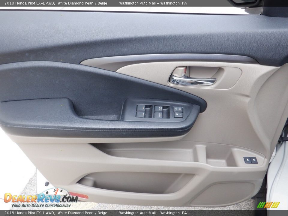 Door Panel of 2018 Honda Pilot EX-L AWD Photo #15