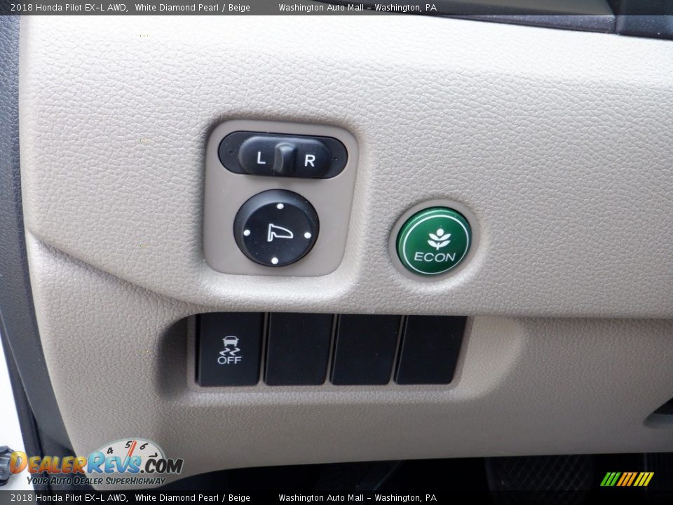 Controls of 2018 Honda Pilot EX-L AWD Photo #16