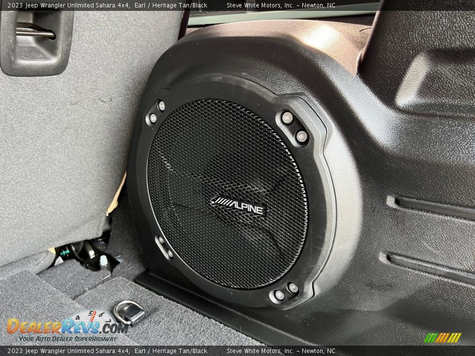Audio System of 2023 Jeep Wrangler Unlimited Sahara 4x4 Photo #15