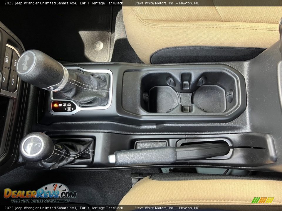 2023 Jeep Wrangler Unlimited Sahara 4x4 Shifter Photo #26