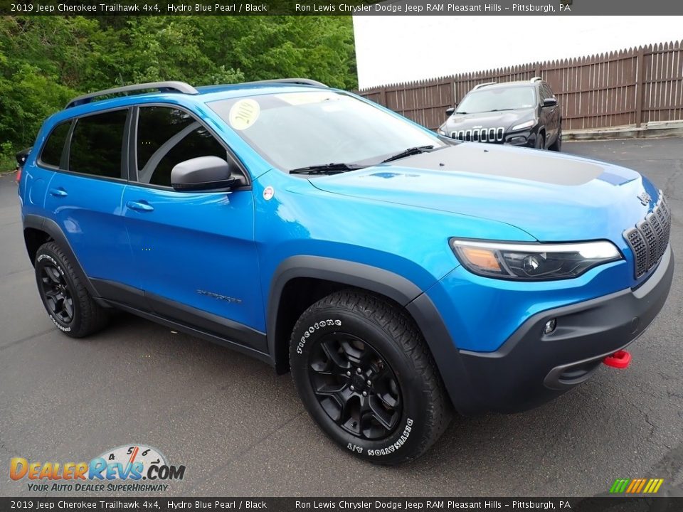 2019 Jeep Cherokee Trailhawk 4x4 Hydro Blue Pearl / Black Photo #8