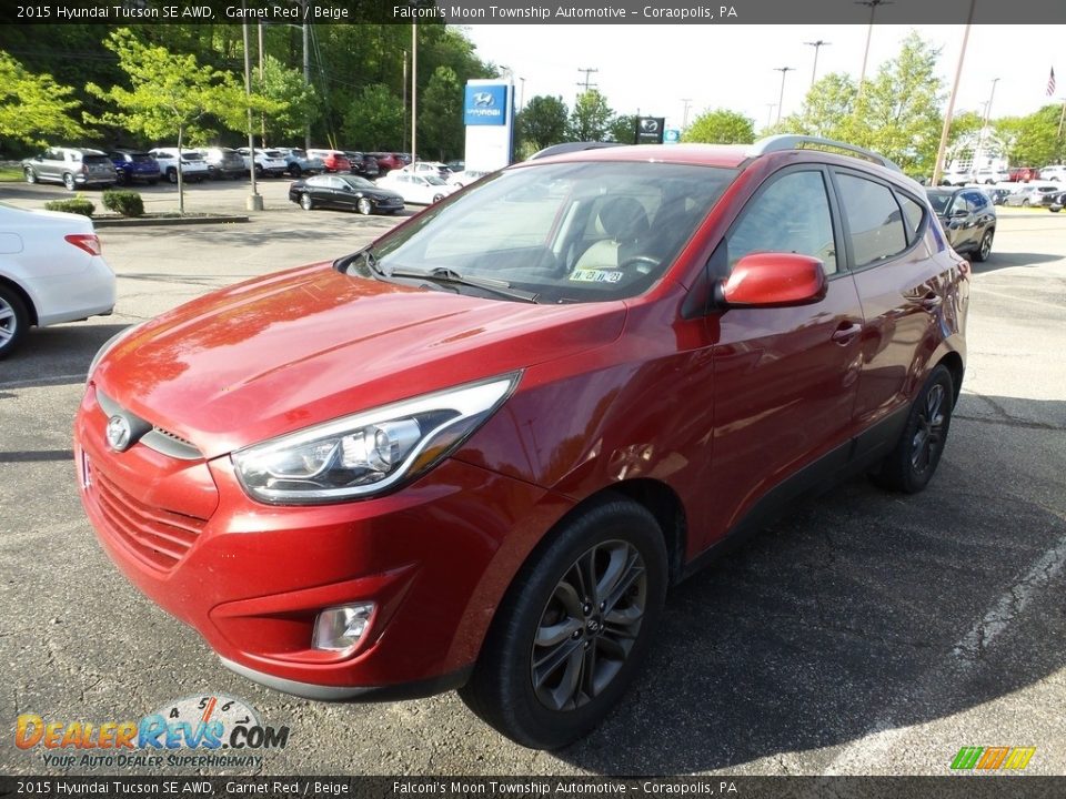 2015 Hyundai Tucson SE AWD Garnet Red / Beige Photo #1