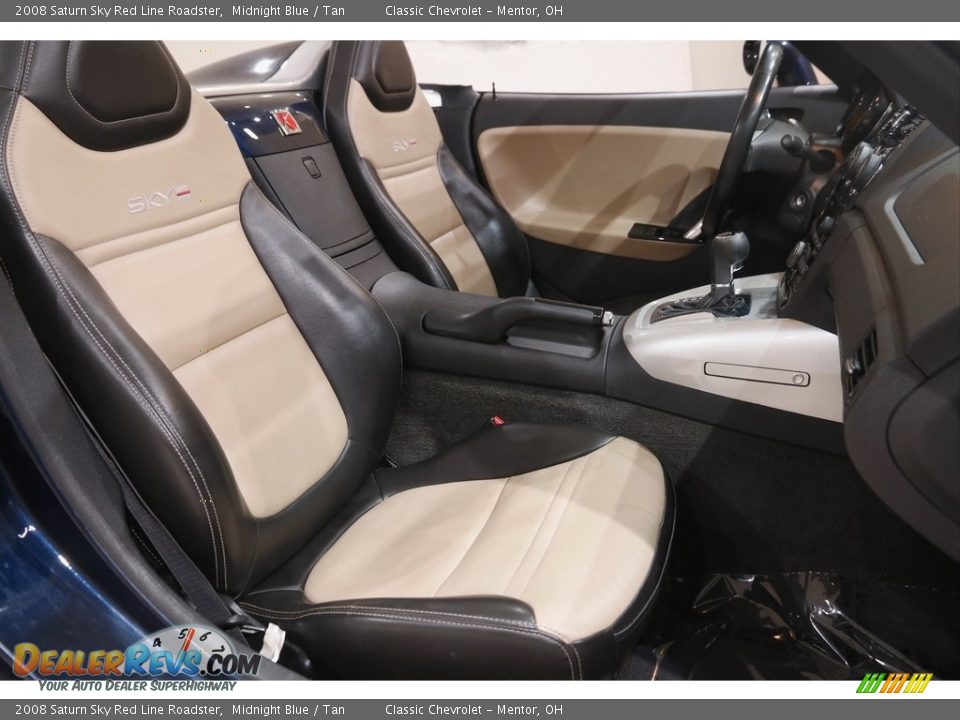 Front Seat of 2008 Saturn Sky Red Line Roadster Photo #15