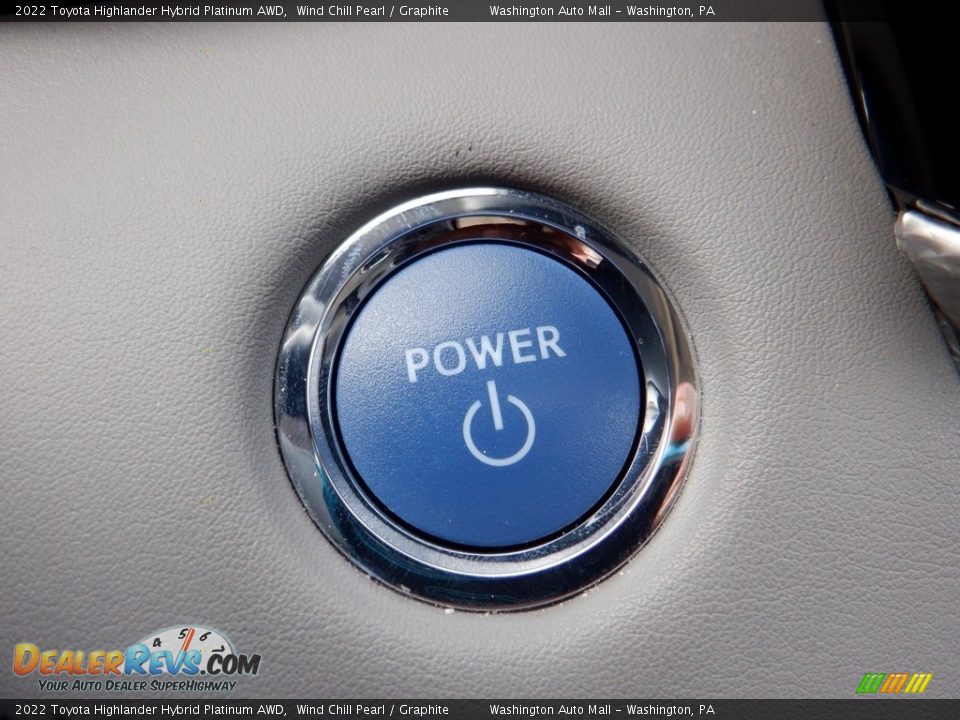 2022 Toyota Highlander Hybrid Platinum AWD Wind Chill Pearl / Graphite Photo #32