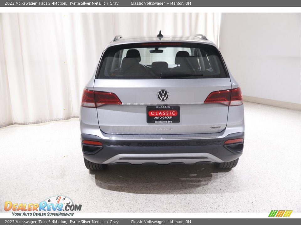 2023 Volkswagen Taos S 4Motion Pyrite Silver Metallic / Gray Photo #18