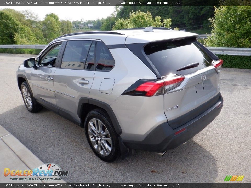 2021 Toyota RAV4 XLE Premium AWD Silver Sky Metallic / Light Gray Photo #16