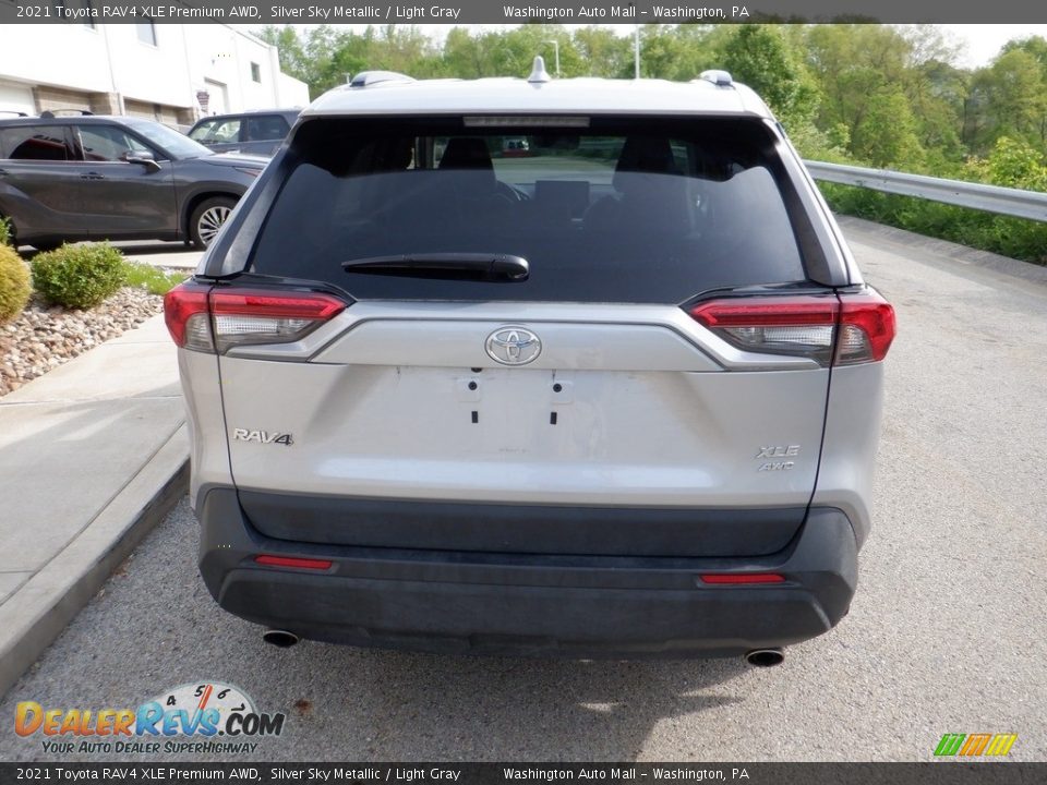 2021 Toyota RAV4 XLE Premium AWD Silver Sky Metallic / Light Gray Photo #17