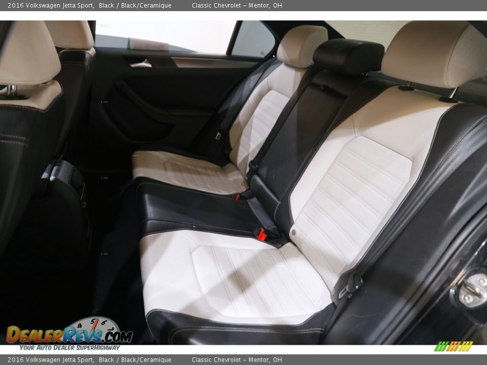 Rear Seat of 2016 Volkswagen Jetta Sport Photo #17