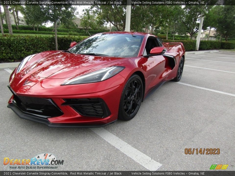 Front 3/4 View of 2021 Chevrolet Corvette Stingray Convertible Photo #1