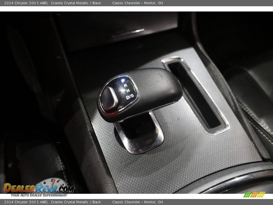 2014 Chrysler 300 S AWD Shifter Photo #19