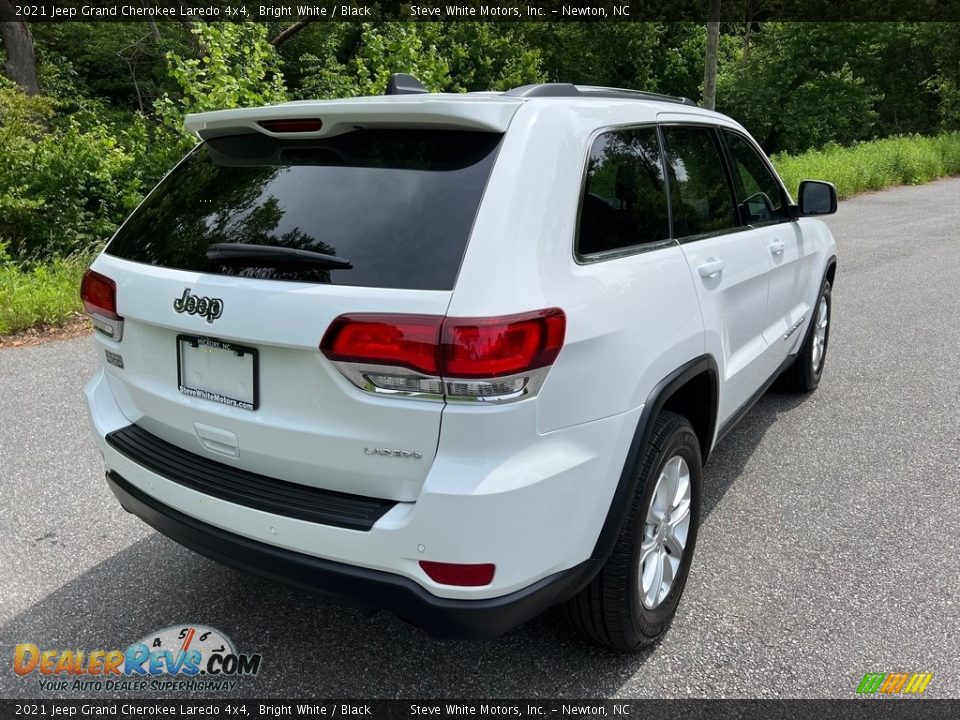 2021 Jeep Grand Cherokee Laredo 4x4 Bright White / Black Photo #6