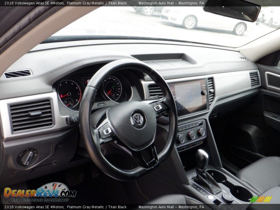 Dashboard of 2018 Volkswagen Atlas SE 4Motion Photo #12