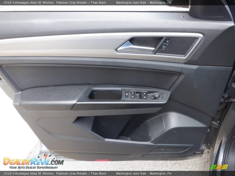 Door Panel of 2018 Volkswagen Atlas SE 4Motion Photo #15