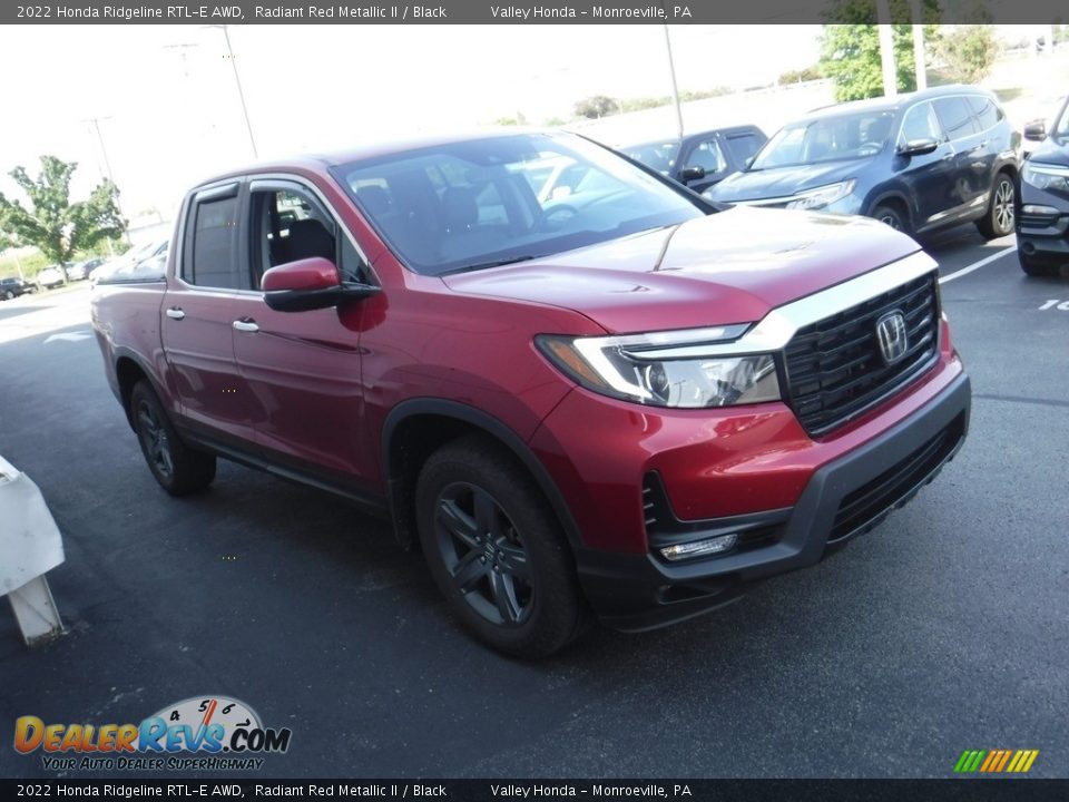 Front 3/4 View of 2022 Honda Ridgeline RTL-E AWD Photo #7