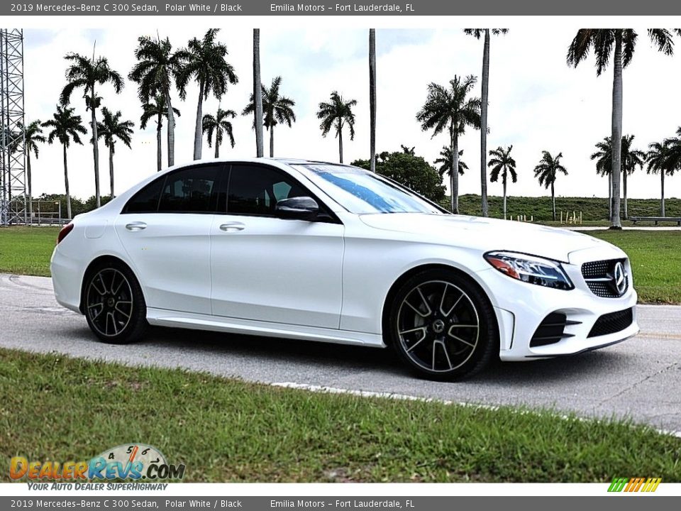 Front 3/4 View of 2019 Mercedes-Benz C 300 Sedan Photo #3