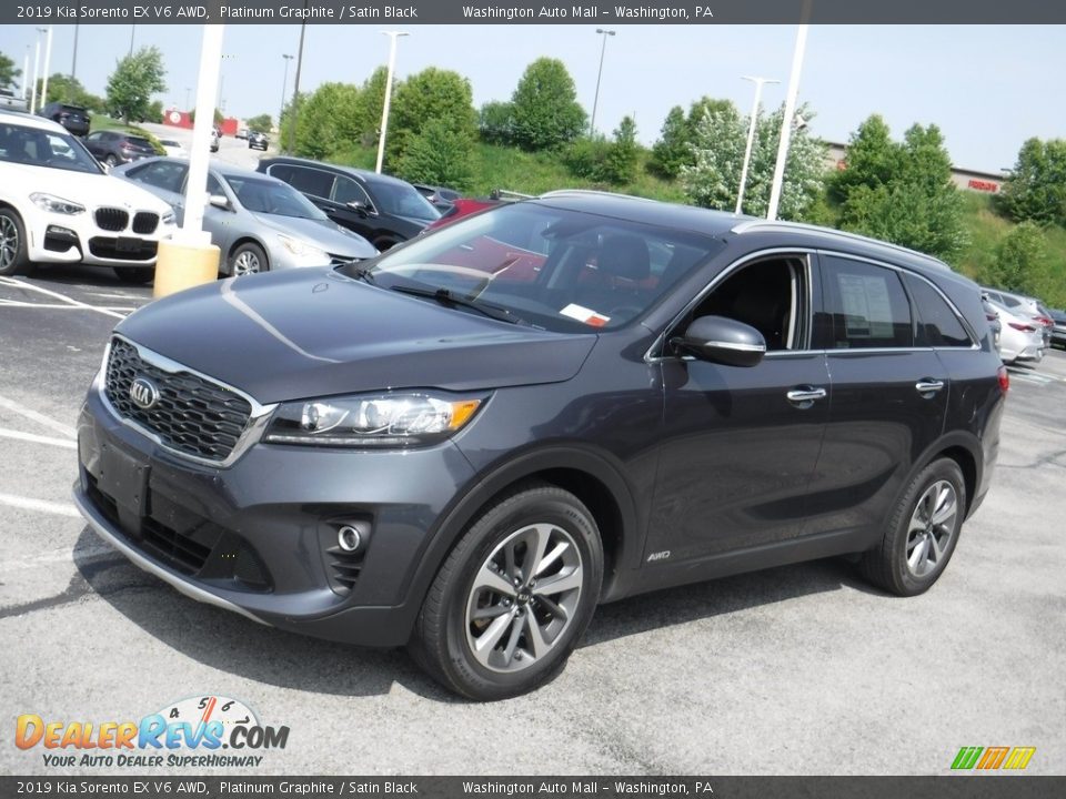 Front 3/4 View of 2019 Kia Sorento EX V6 AWD Photo #6