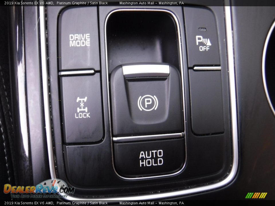 Controls of 2019 Kia Sorento EX V6 AWD Photo #18