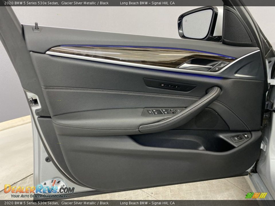 2020 BMW 5 Series 530e Sedan Glacier Silver Metallic / Black Photo #12
