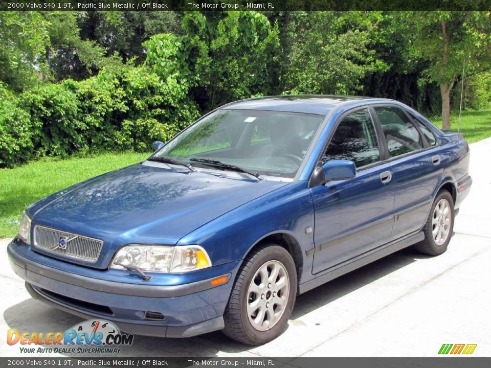2000 Volvo S40 1.9T Pacific Blue Metallic / Off Black Photo #1