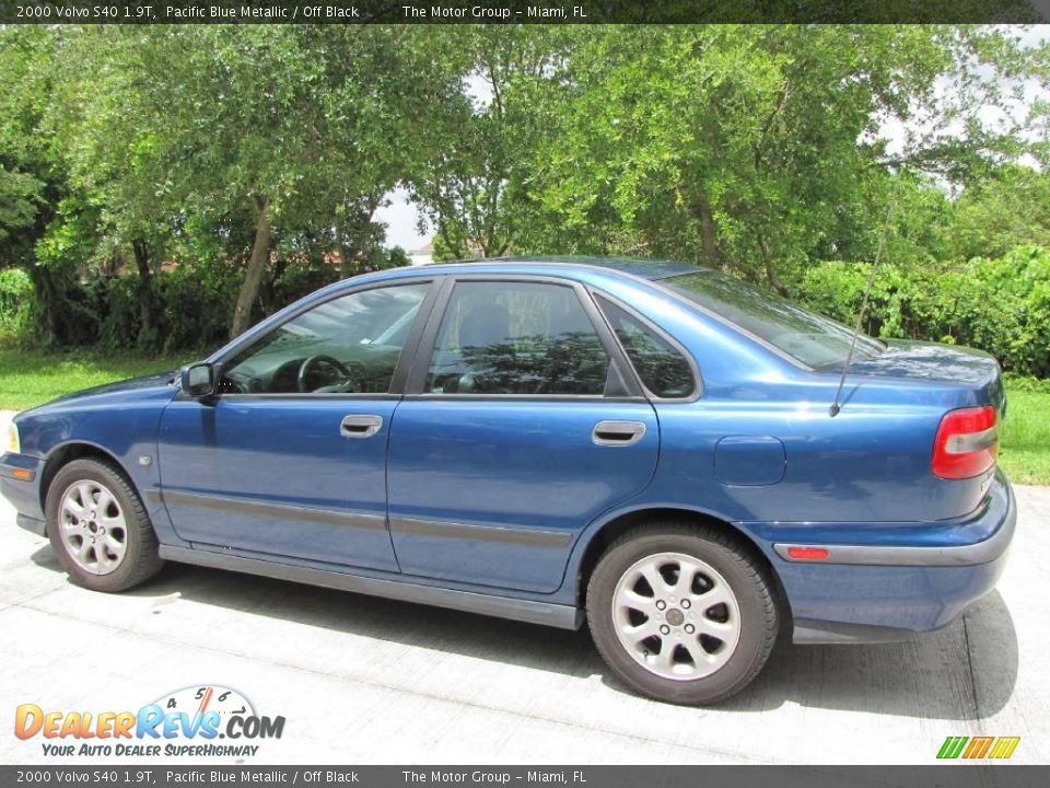 2000 Volvo S40 1.9T Pacific Blue Metallic / Off Black Photo #3