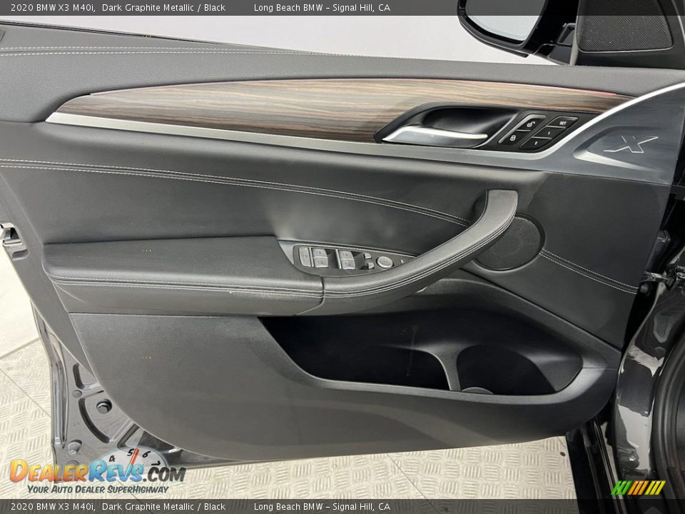 Door Panel of 2020 BMW X3 M40i Photo #23