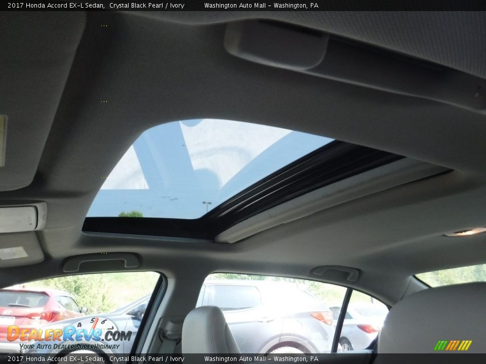 2017 Honda Accord EX-L Sedan Crystal Black Pearl / Ivory Photo #10