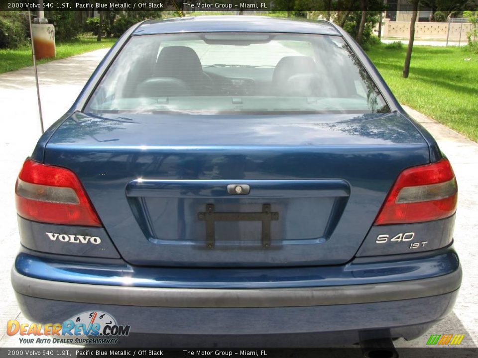 2000 Volvo S40 1.9T Pacific Blue Metallic / Off Black Photo #6