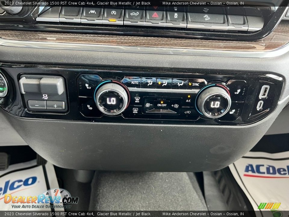 Controls of 2023 Chevrolet Silverado 1500 RST Crew Cab 4x4 Photo #23
