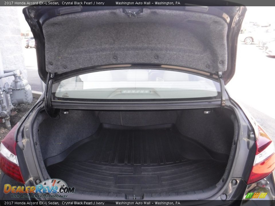 2017 Honda Accord EX-L Sedan Crystal Black Pearl / Ivory Photo #31