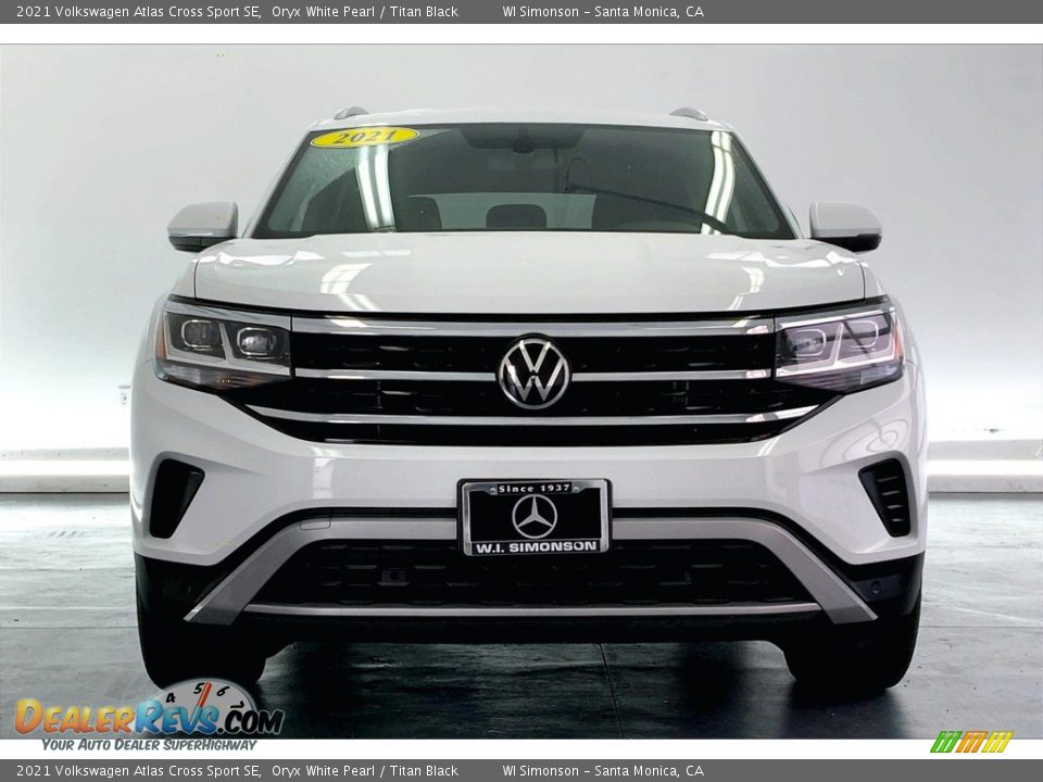 2021 Volkswagen Atlas Cross Sport SE Oryx White Pearl / Titan Black Photo #2