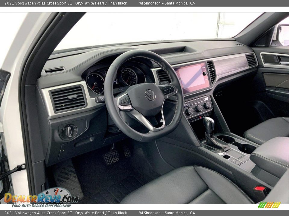 Dashboard of 2021 Volkswagen Atlas Cross Sport SE Photo #14