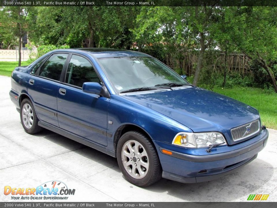 2000 Volvo S40 1.9T Pacific Blue Metallic / Off Black Photo #10
