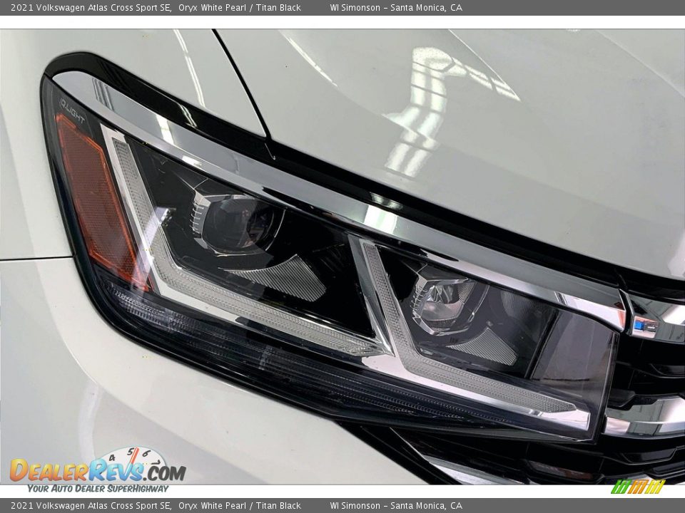 2021 Volkswagen Atlas Cross Sport SE Oryx White Pearl / Titan Black Photo #27