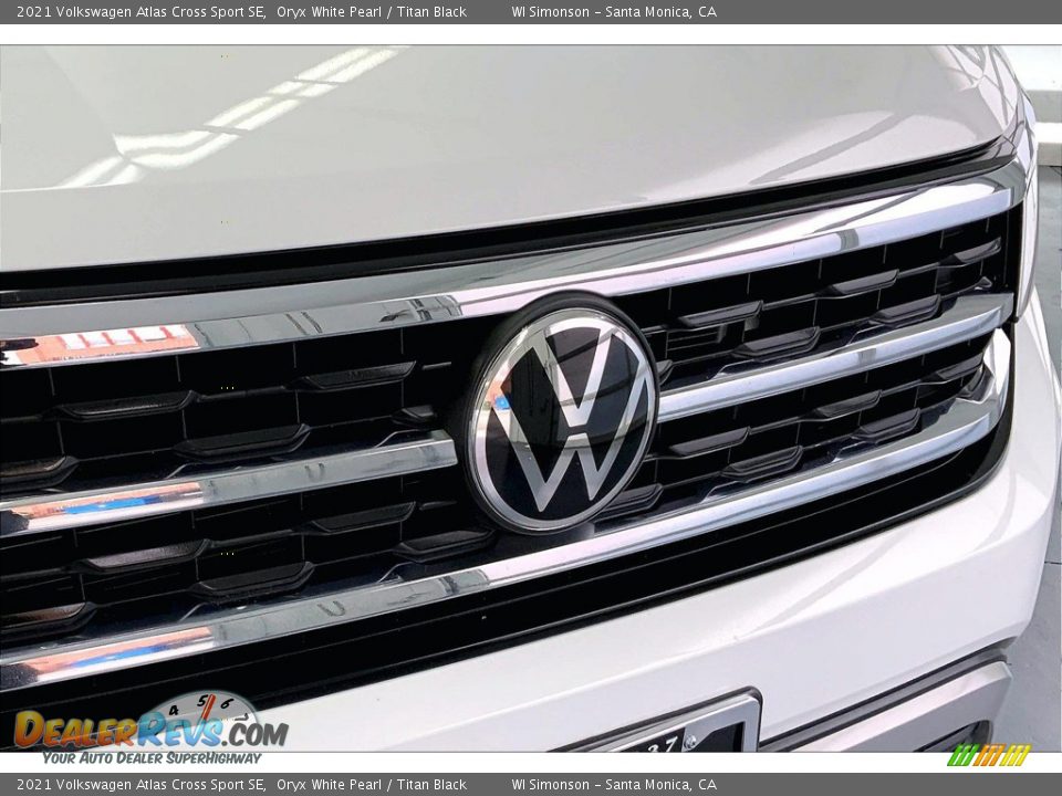 2021 Volkswagen Atlas Cross Sport SE Oryx White Pearl / Titan Black Photo #29