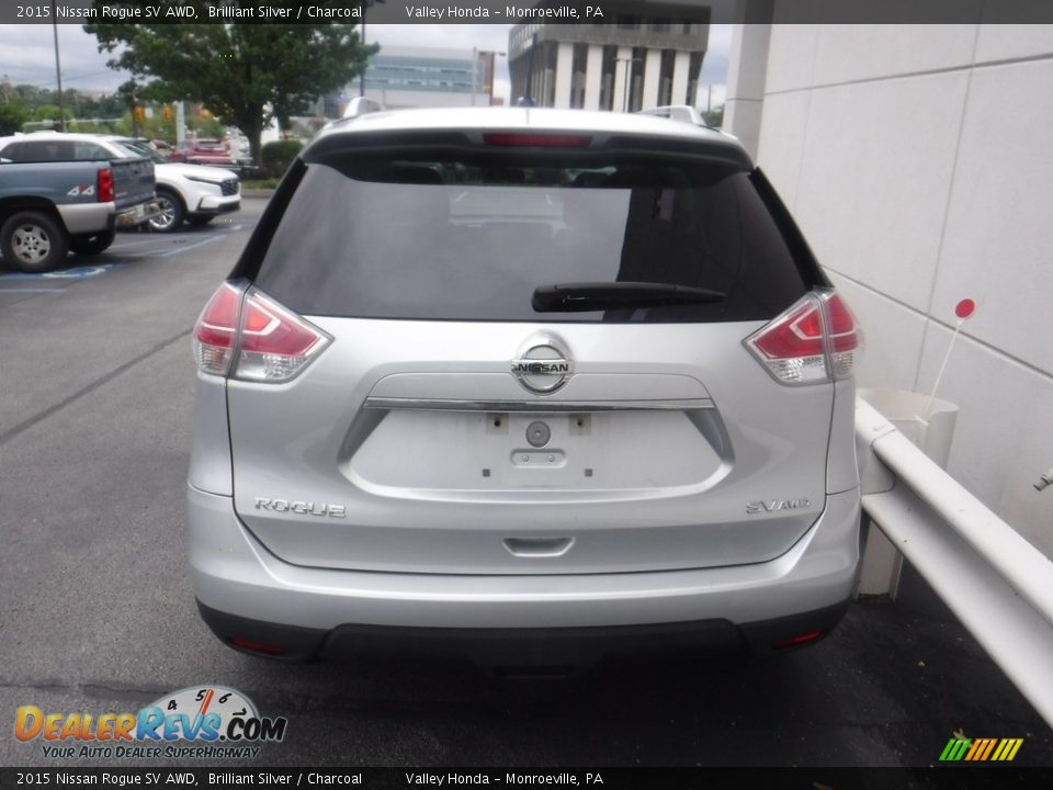 2015 Nissan Rogue SV AWD Brilliant Silver / Charcoal Photo #8