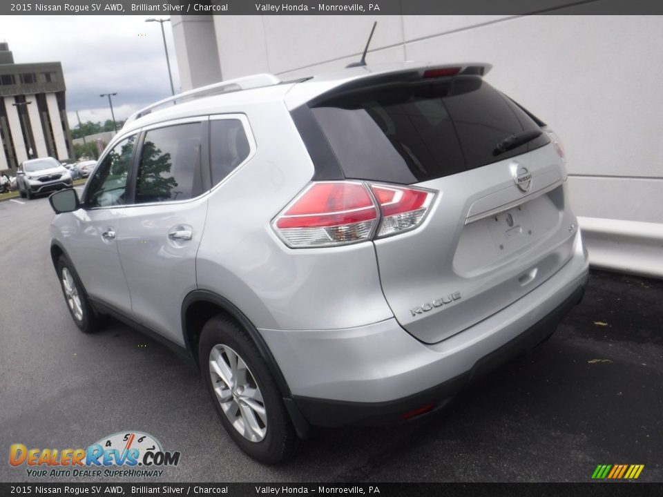 2015 Nissan Rogue SV AWD Brilliant Silver / Charcoal Photo #9