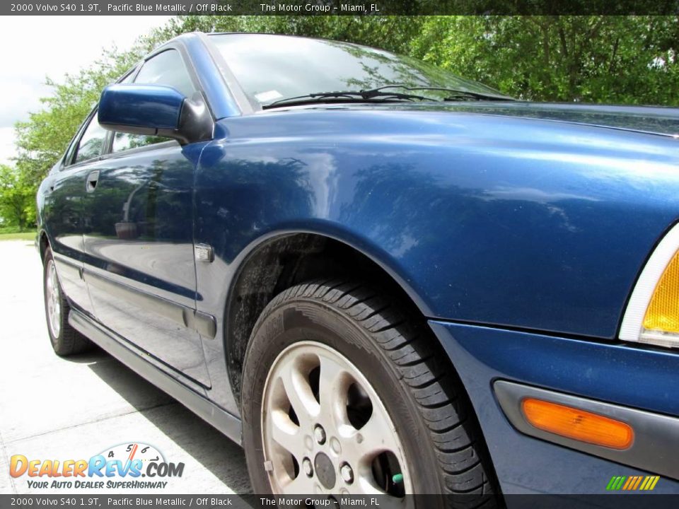 2000 Volvo S40 1.9T Pacific Blue Metallic / Off Black Photo #14