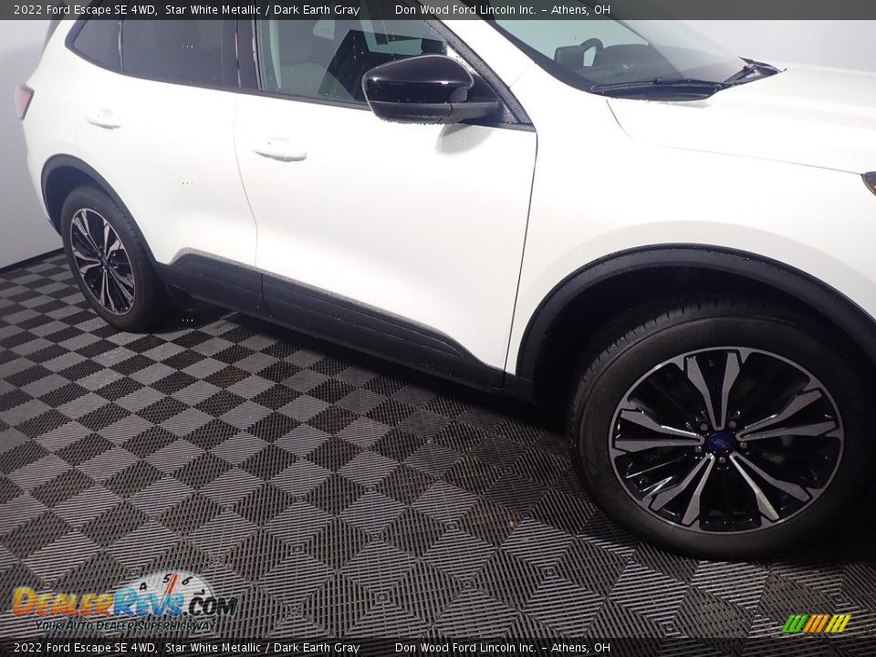 2022 Ford Escape SE 4WD Star White Metallic / Dark Earth Gray Photo #4